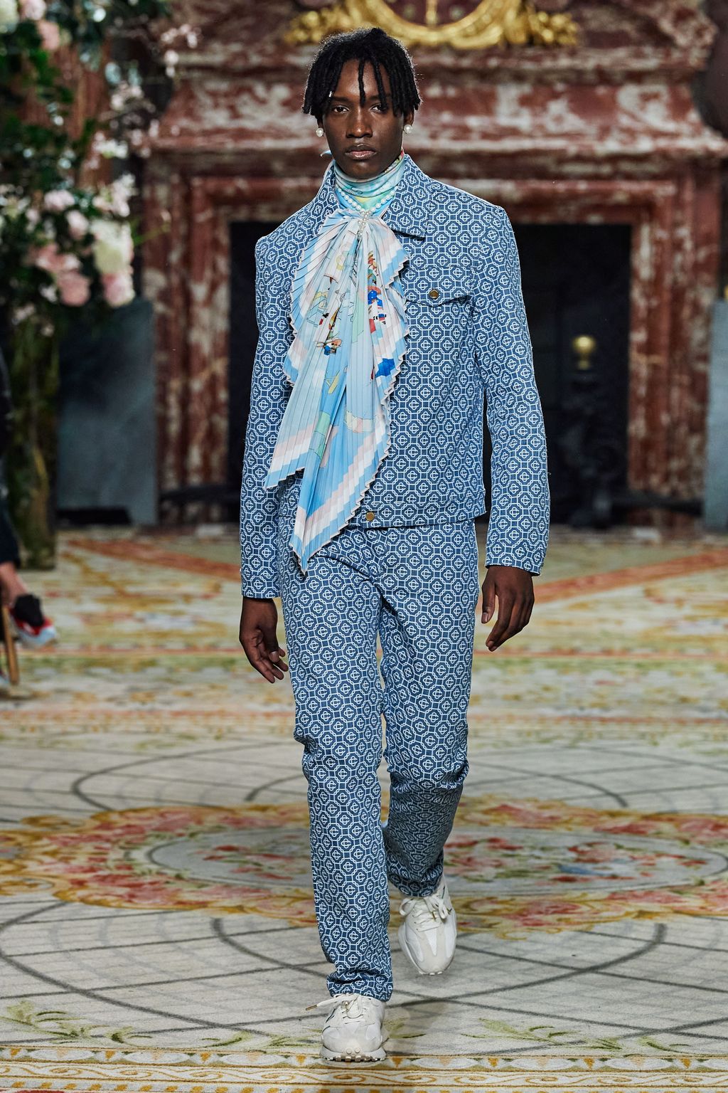 Fashion Week Paris Fall/Winter 2020 look 33 from the Casablanca collection menswear