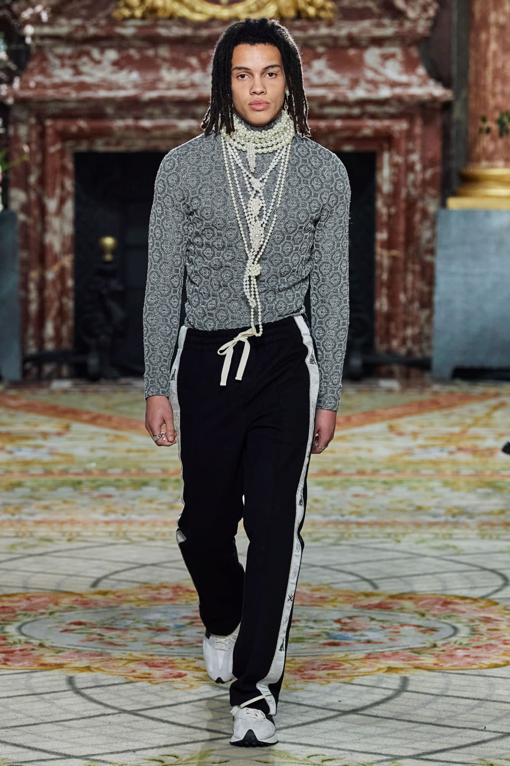 Fashion Week Paris Fall/Winter 2020 look 37 from the Casablanca collection menswear
