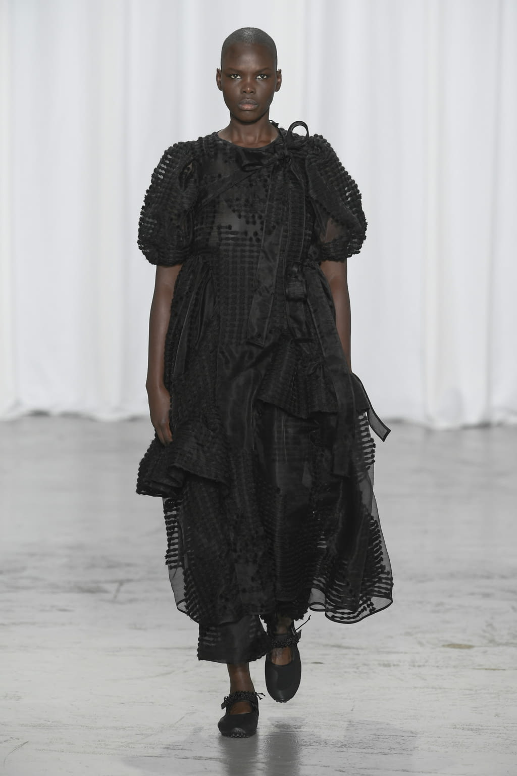 Fashion Week Paris Fall/Winter 2022 look 11 from the Cecilie Bahnsen collection womenswear