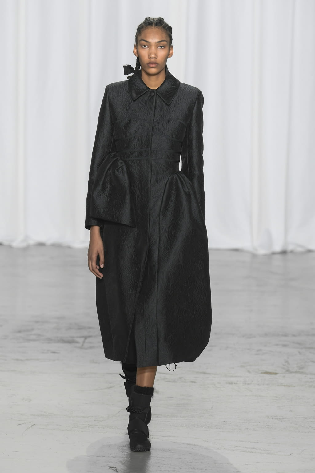 Fashion Week Paris Fall/Winter 2022 look 13 from the Cecilie Bahnsen collection 女装