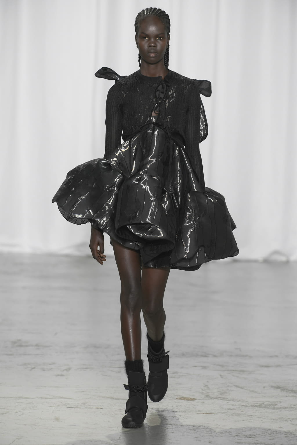 Fashion Week Paris Fall/Winter 2022 look 15 from the Cecilie Bahnsen collection womenswear