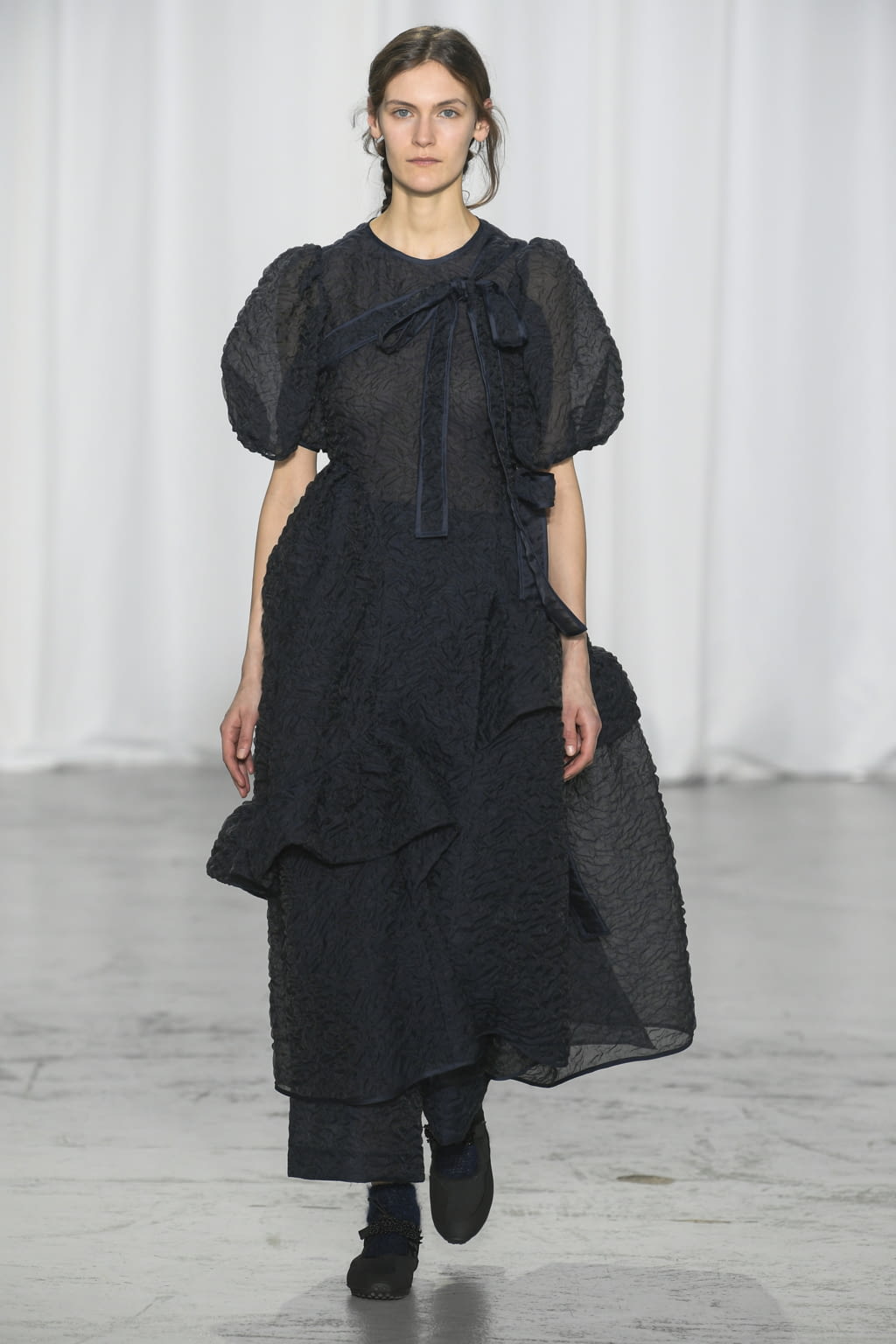 Fashion Week Paris Fall/Winter 2022 look 16 from the Cecilie Bahnsen collection womenswear