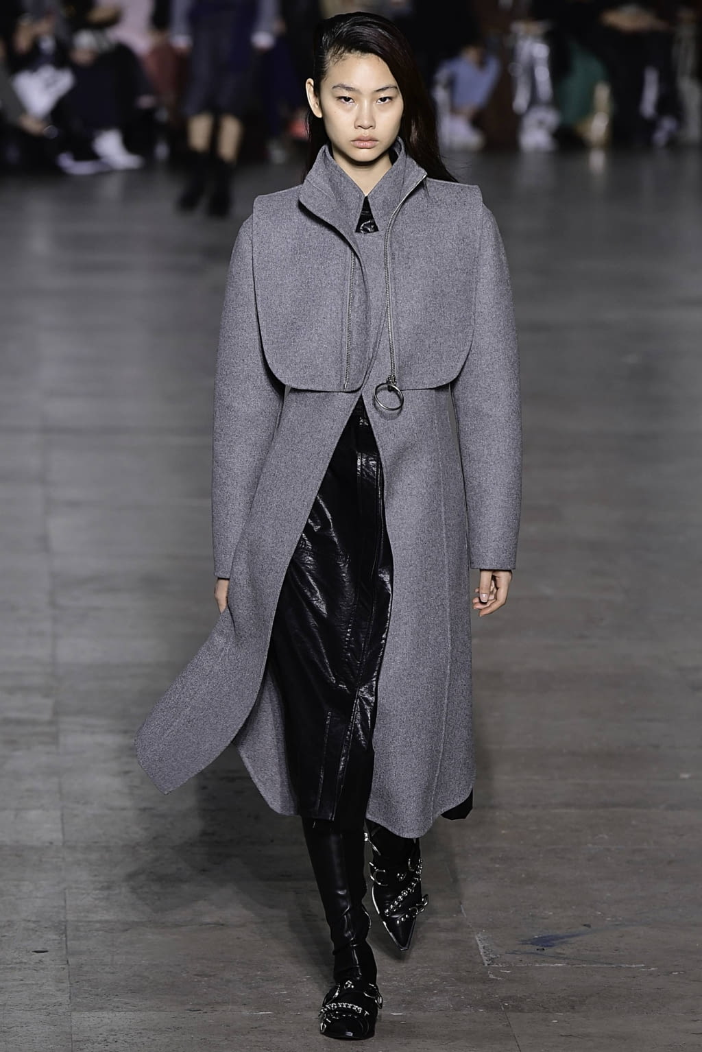Fashion Week Paris Fall/Winter 2019 look 13 from the Cédric Charlier collection 女装