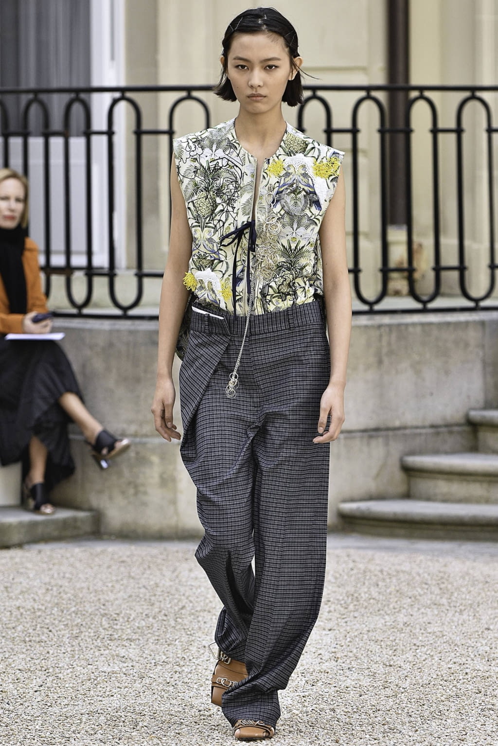 Fashion Week Paris Spring/Summer 2019 look 4 from the Cédric Charlier collection 女装