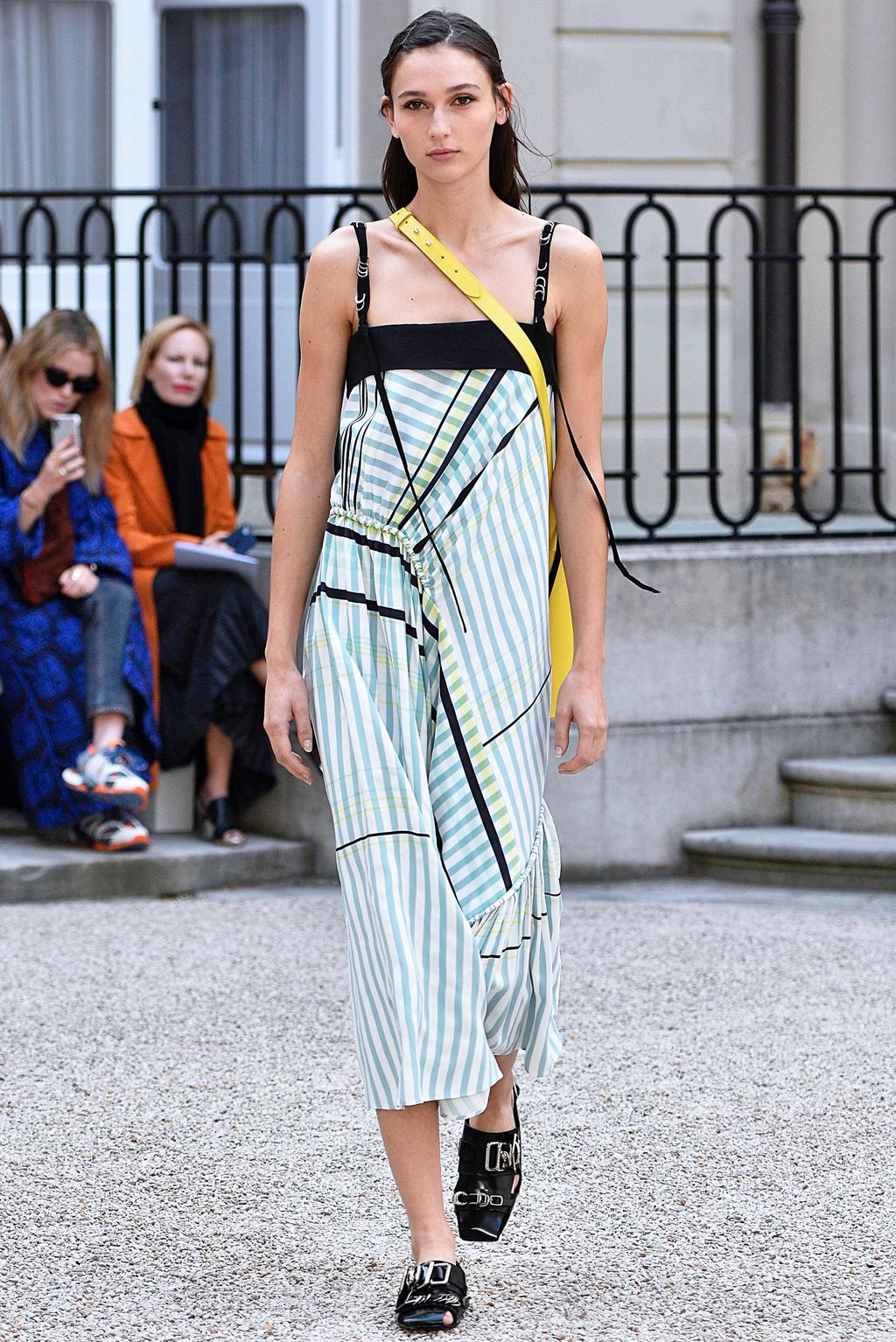 Fashion Week Paris Spring/Summer 2019 look 14 from the Cédric Charlier collection womenswear