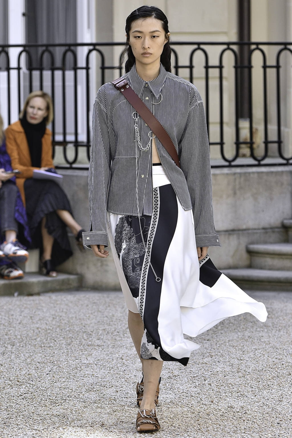 Fashion Week Paris Spring/Summer 2019 look 21 from the Cédric Charlier collection womenswear