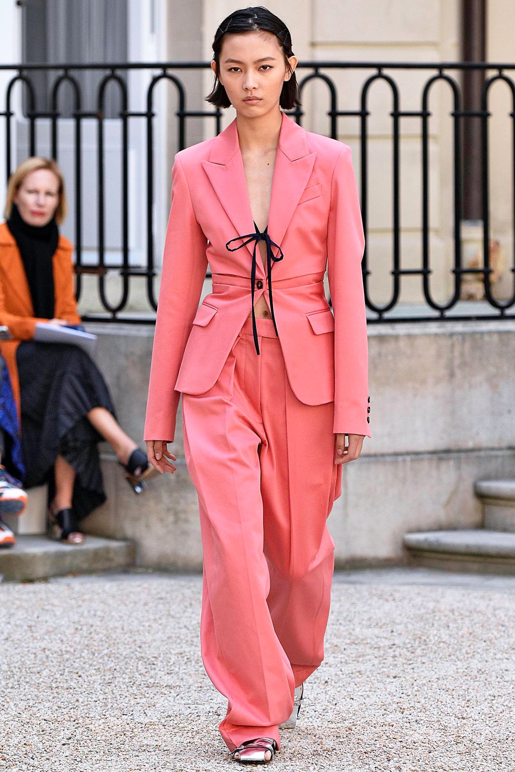 Fashion Week Paris Spring/Summer 2019 look 24 from the Cédric Charlier collection 女装