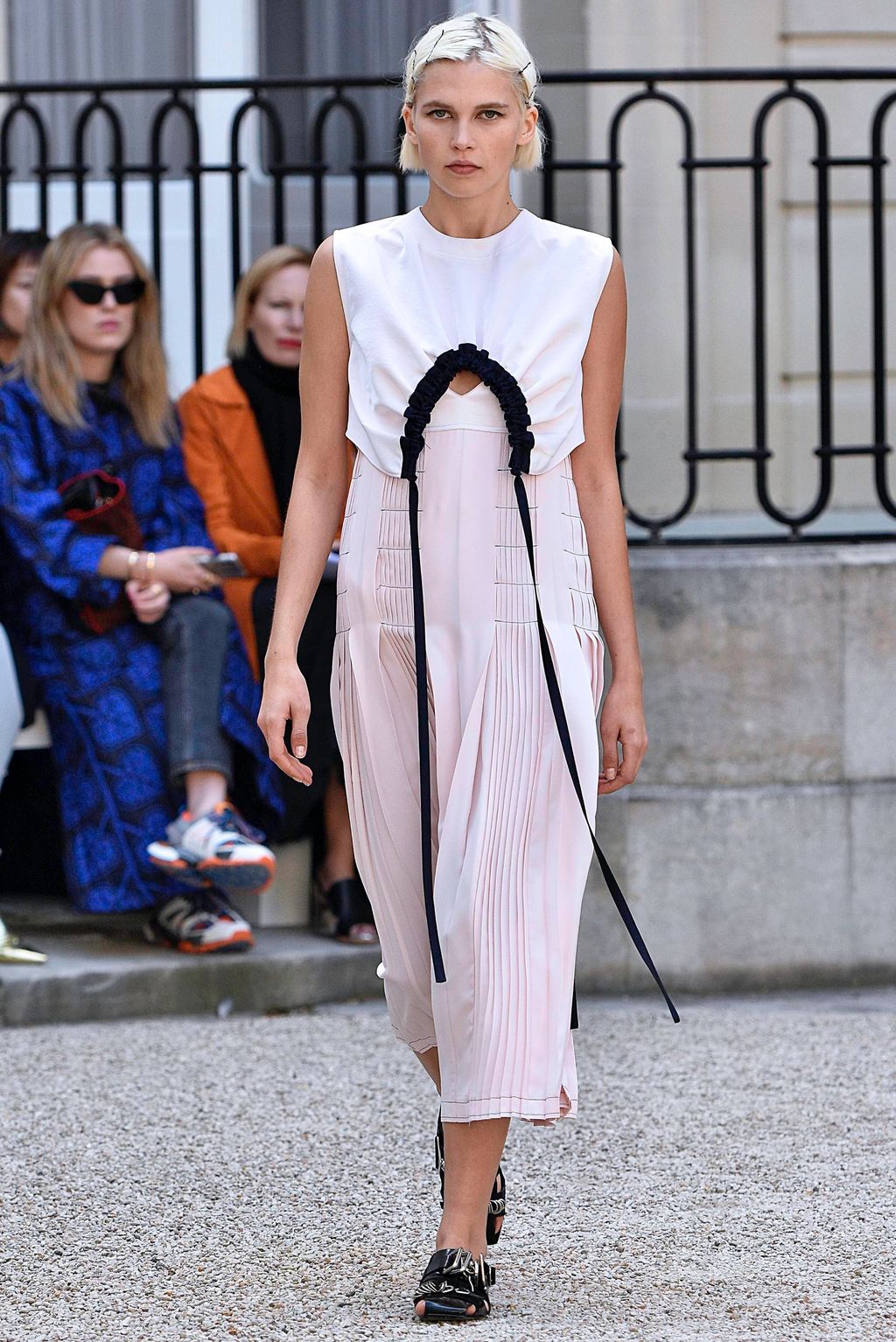 Fashion Week Paris Spring/Summer 2019 look 25 from the Cédric Charlier collection womenswear