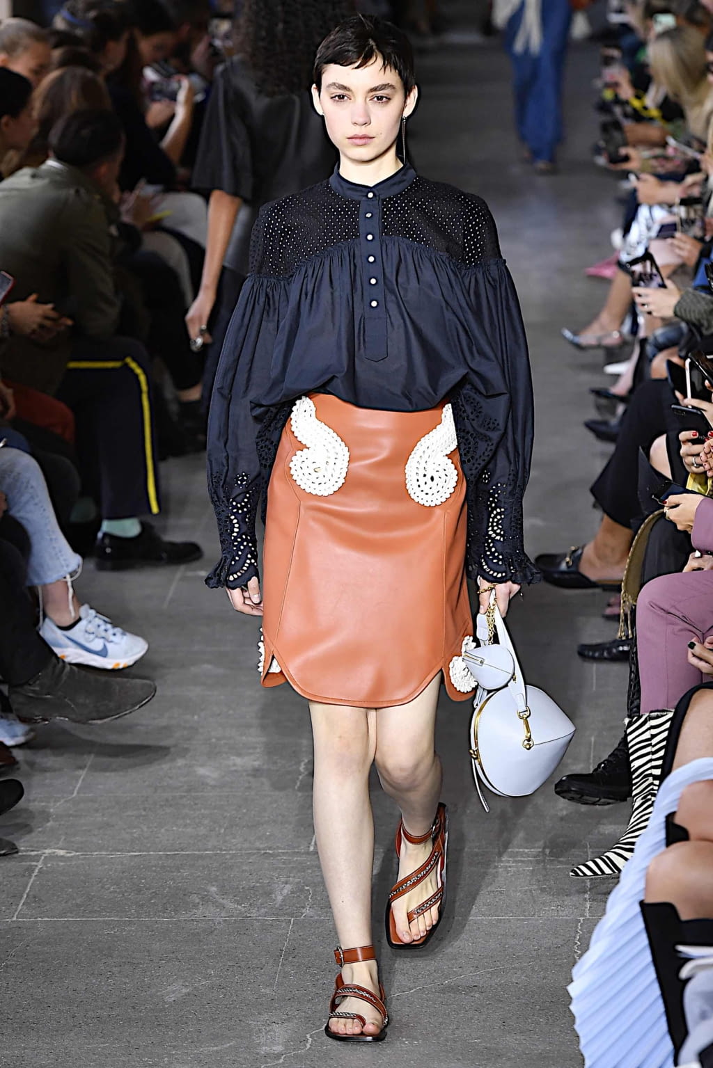 Fashion Week Paris Spring/Summer 2020 look 11 from the Cédric Charlier collection 女装