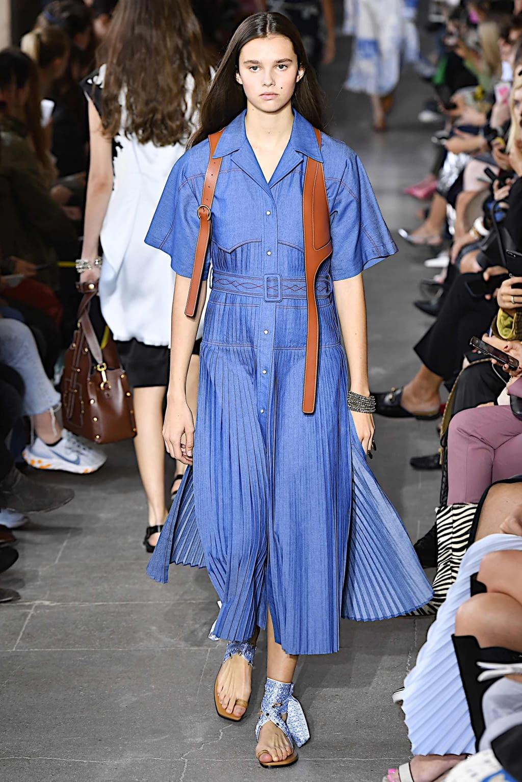 Fashion Week Paris Spring/Summer 2020 look 19 from the Cédric Charlier collection womenswear