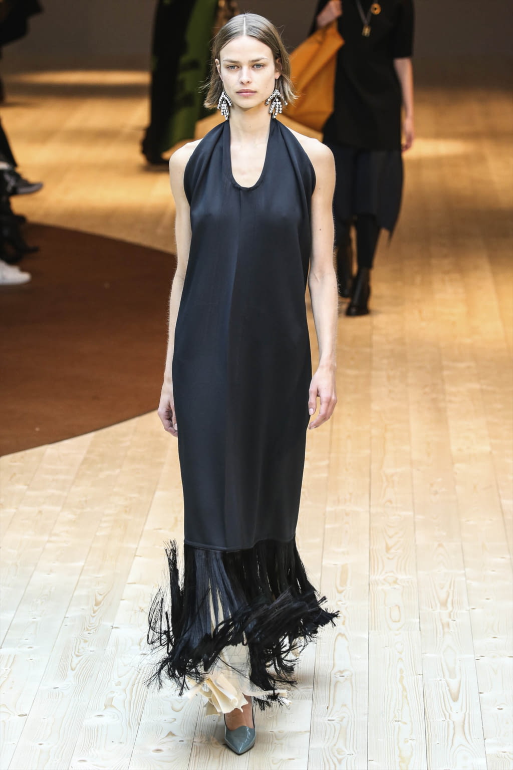 Fashion Week Paris Fall/Winter 2017 look 15 from the Celine collection womenswear