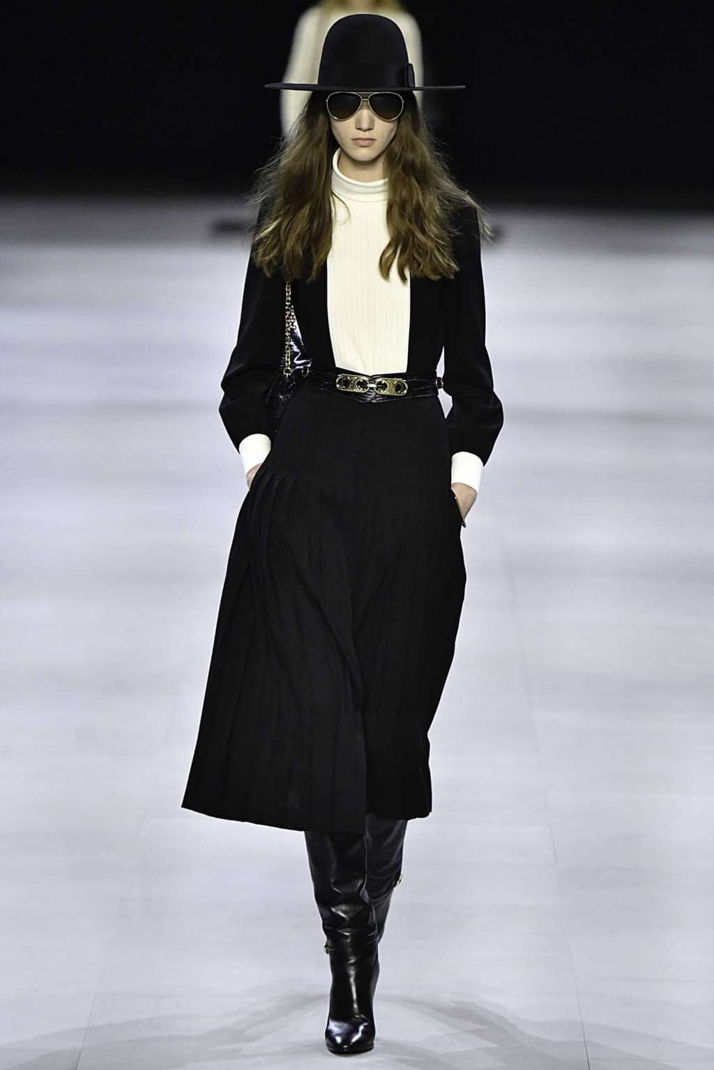 Fashion Week Paris Fall/Winter 2019 look 23 de la collection Celine womenswear