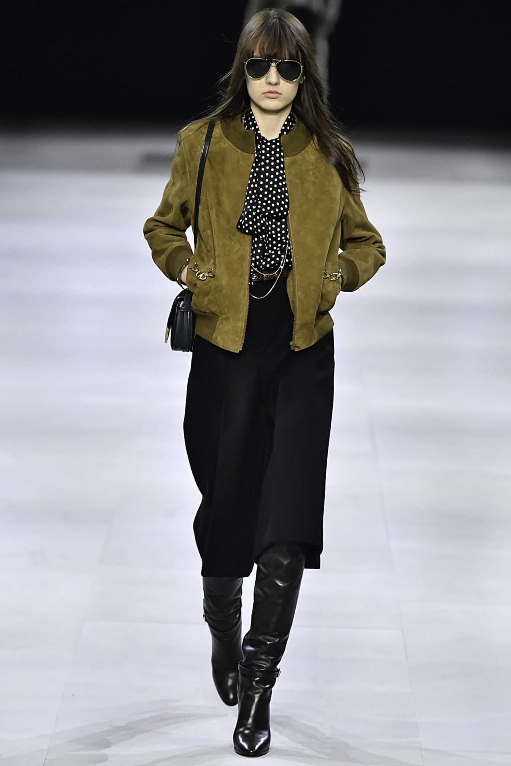 Fashion Week Paris Fall/Winter 2019 look 33 from the Celine collection womenswear