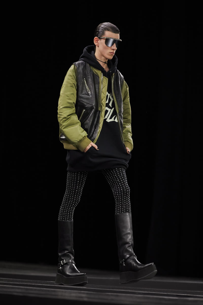 Fashion Week Paris Fall/Winter 2022 look 9 de la collection Celine menswear