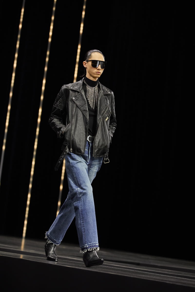 Fashion Week Paris Fall/Winter 2022 look 23 de la collection Celine menswear