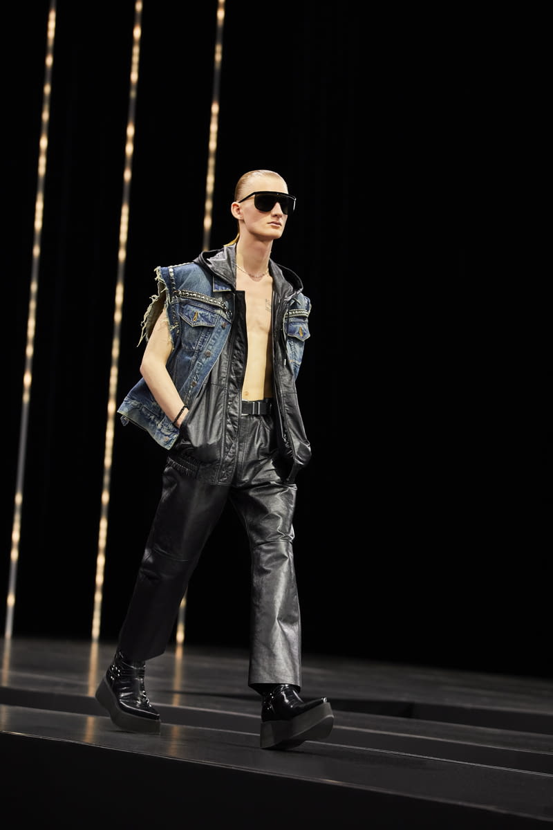 Fashion Week Paris Fall/Winter 2022 look 38 from the Celine collection 男装