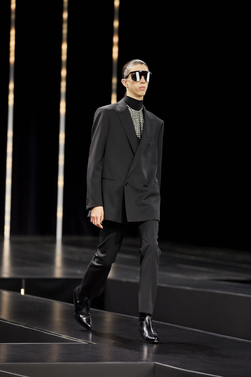 Fashion Week Paris Fall/Winter 2022 look 52 from the Celine collection 男装
