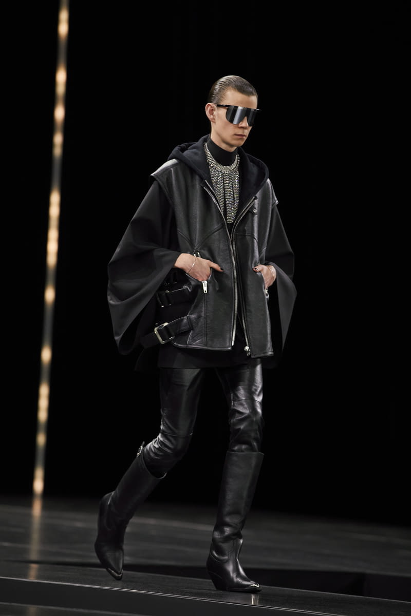 Fashion Week Paris Fall/Winter 2022 look 53 from the Celine collection menswear