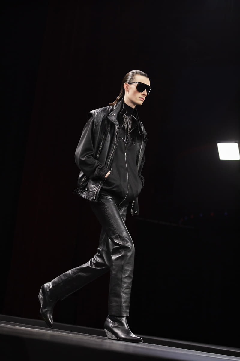 Fashion Week Paris Fall/Winter 2022 look 56 from the Celine collection 男装