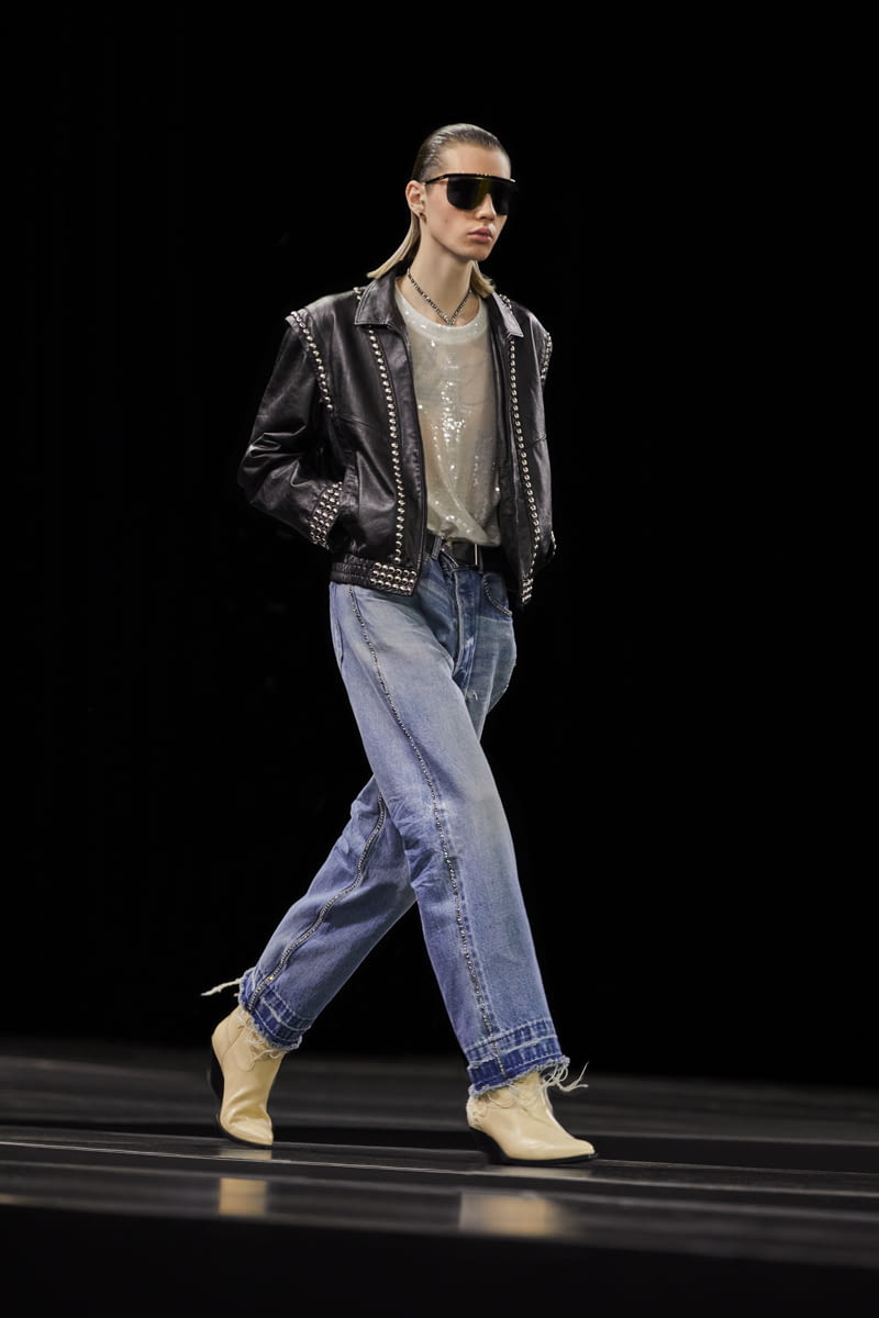 Fashion Week Paris Fall/Winter 2022 look 1 de la collection Celine menswear