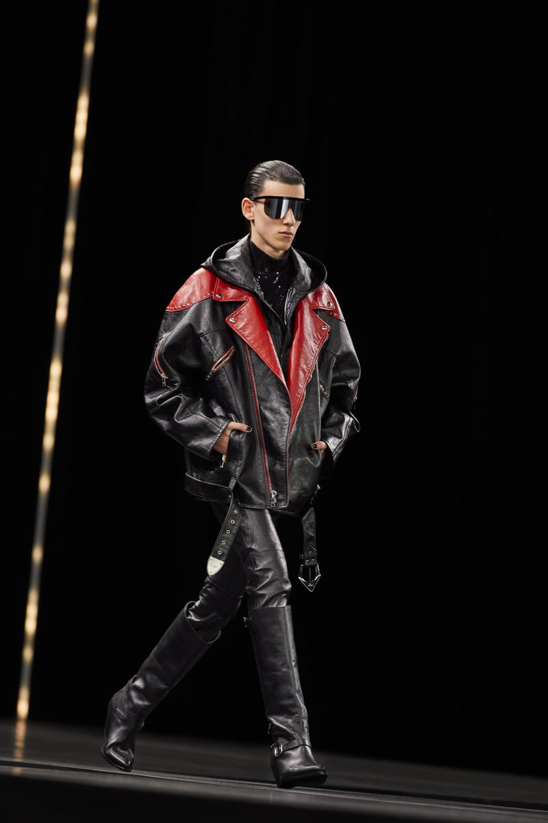 Fashion Week Paris Fall/Winter 2022 look 40 from the Celine collection menswear