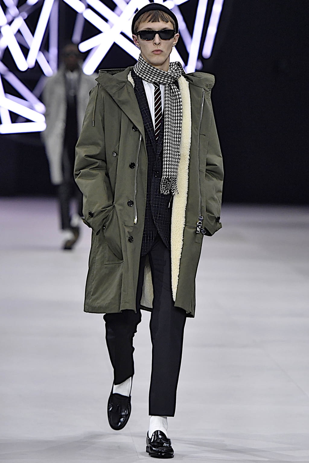 Fashion Week Paris Fall/Winter 2019 look 20 from the Celine collection menswear