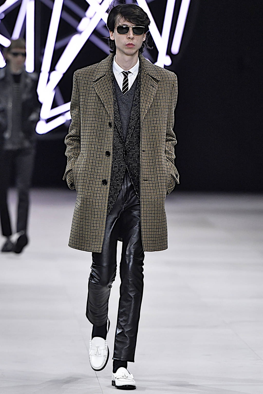 Fashion Week Paris Fall/Winter 2019 look 34 from the Celine collection menswear