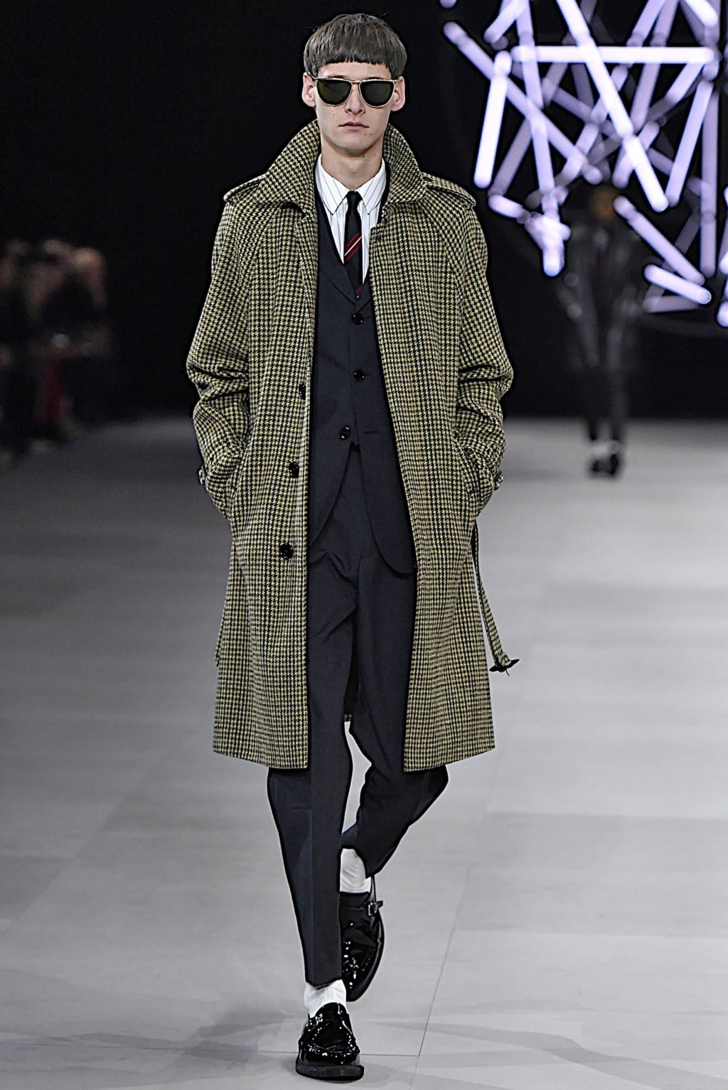 Fashion Week Paris Fall/Winter 2019 look 39 from the Celine collection 男装