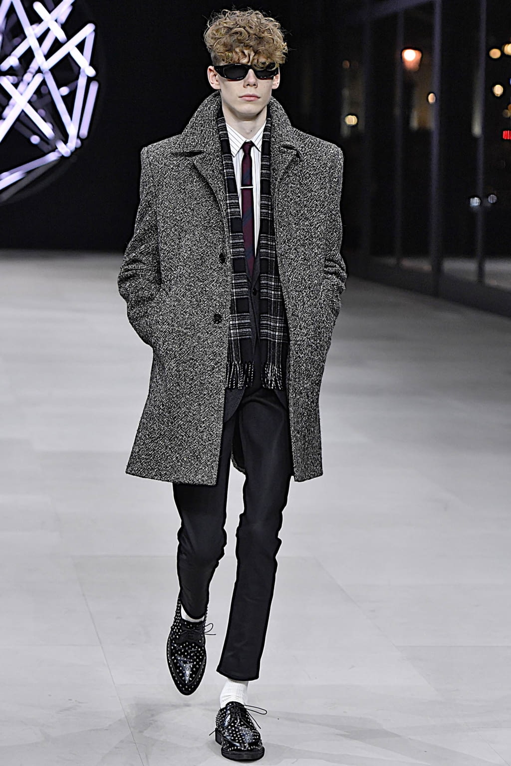 Fashion Week Paris Fall/Winter 2019 look 41 from the Celine collection menswear