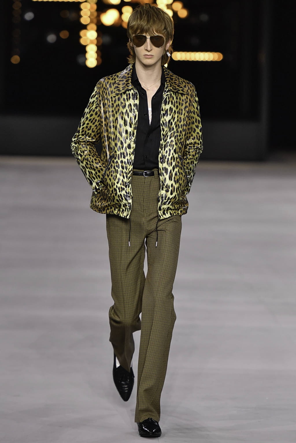 Fashion Week Paris Spring/Summer 2020 look 16 from the Celine collection 男装