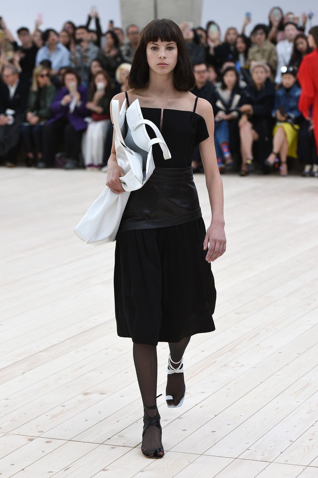 Fashion Week Paris Spring/Summer 2017 look 16 from the Celine collection womenswear