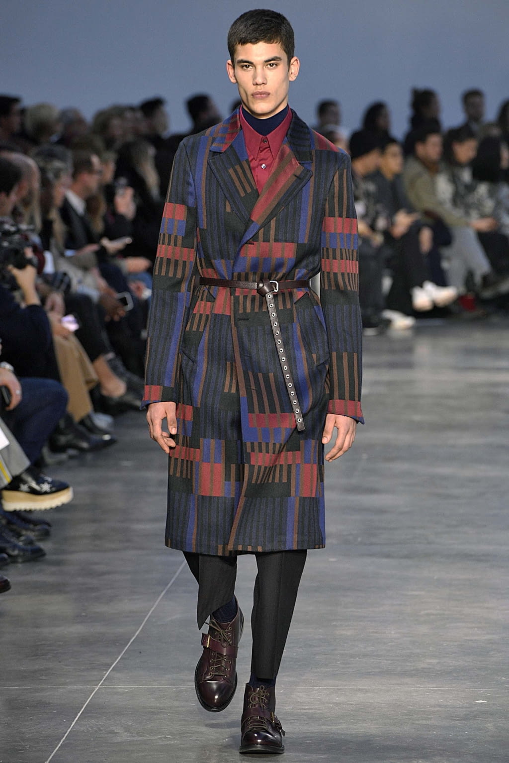 Fashion Week Paris Fall/Winter 2018 look 9 from the Cerruti 1881 collection menswear