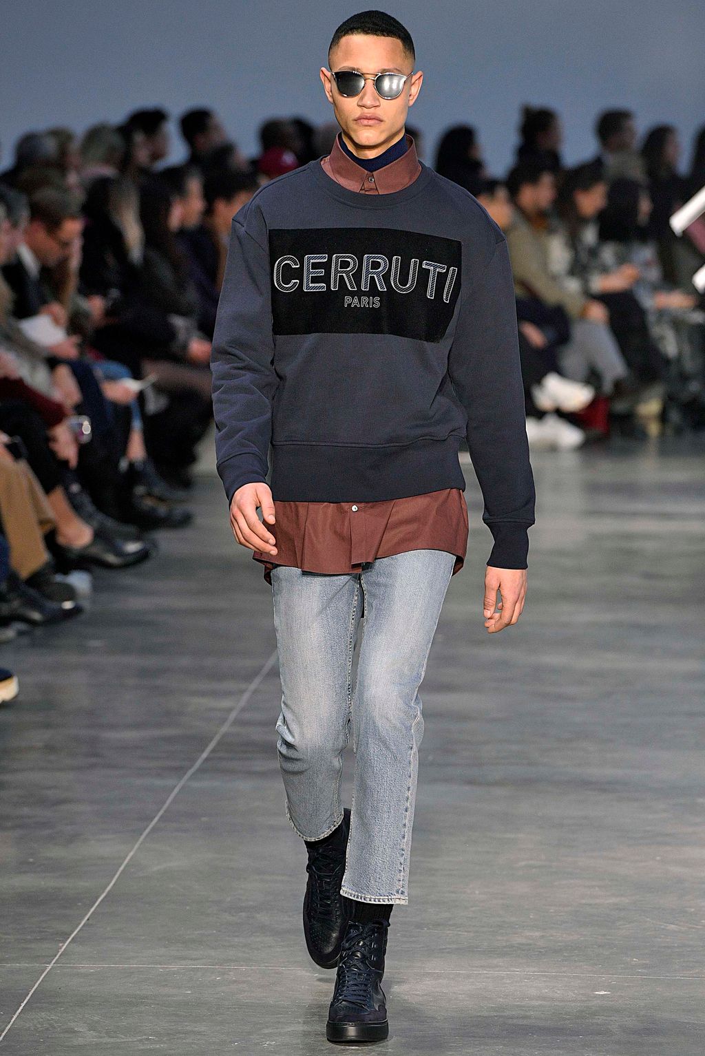 Fashion Week Paris Fall/Winter 2018 look 31 from the Cerruti 1881 collection menswear