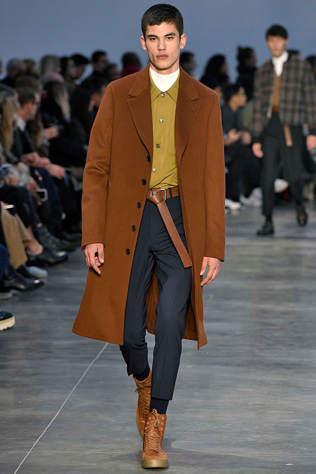 Fashion Week Paris Fall/Winter 2018 look 39 from the Cerruti 1881 collection menswear