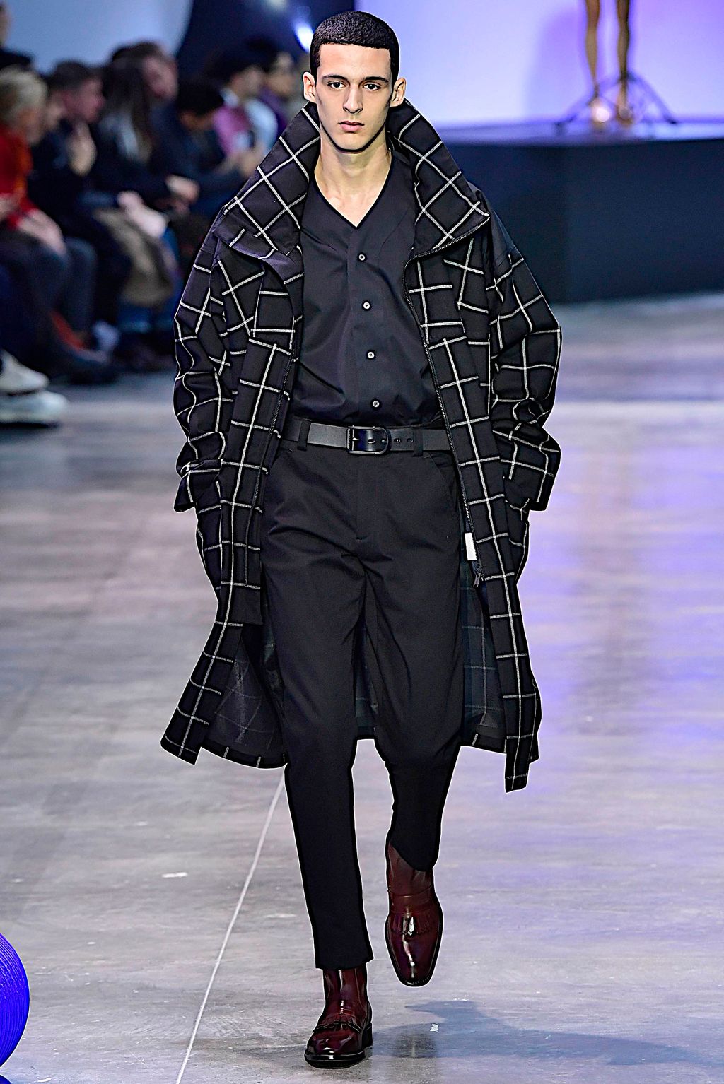 Fashion Week Paris Fall/Winter 2019 look 5 from the Cerruti 1881 collection 男装