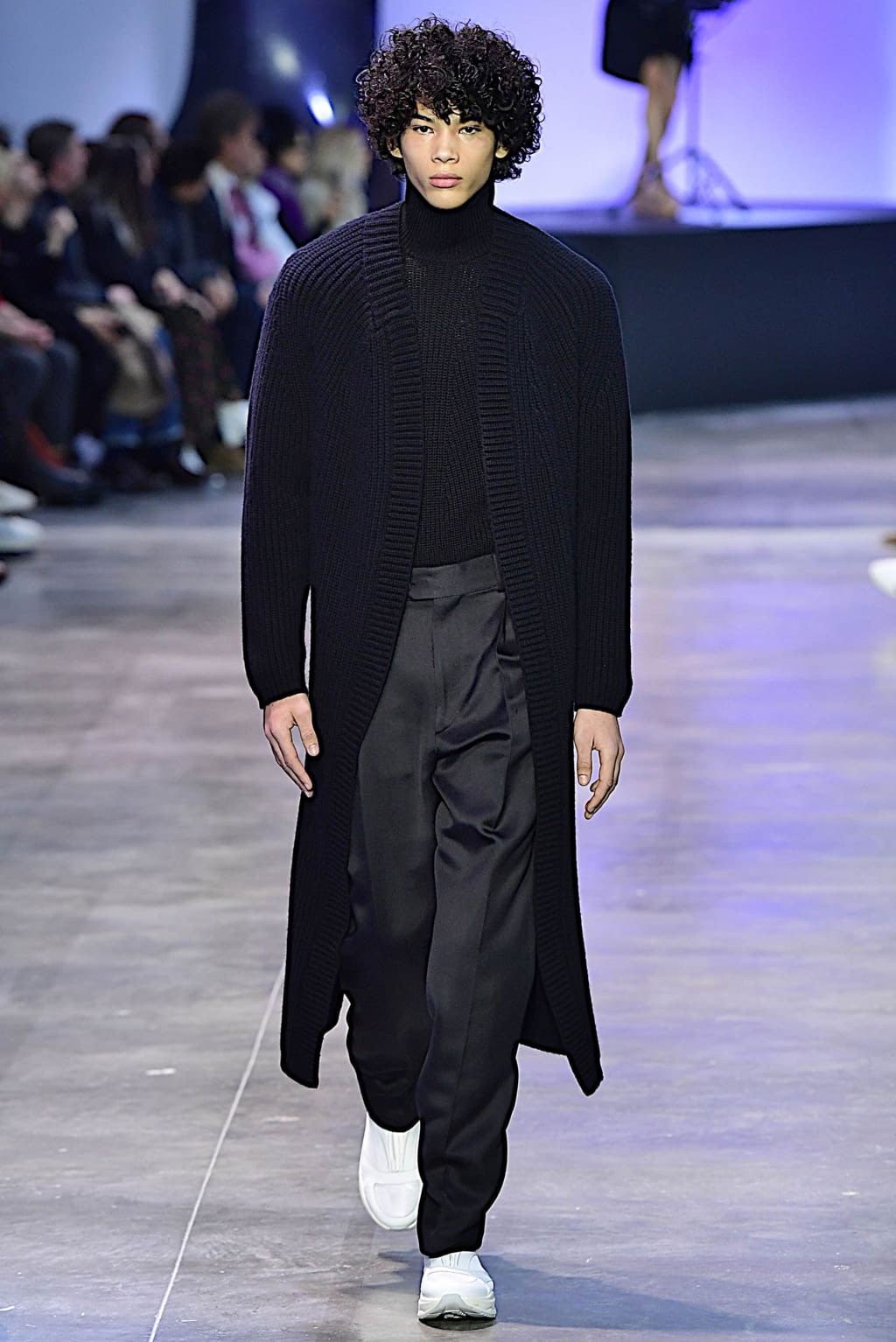Fashion Week Paris Fall/Winter 2019 look 9 from the Cerruti 1881 collection menswear