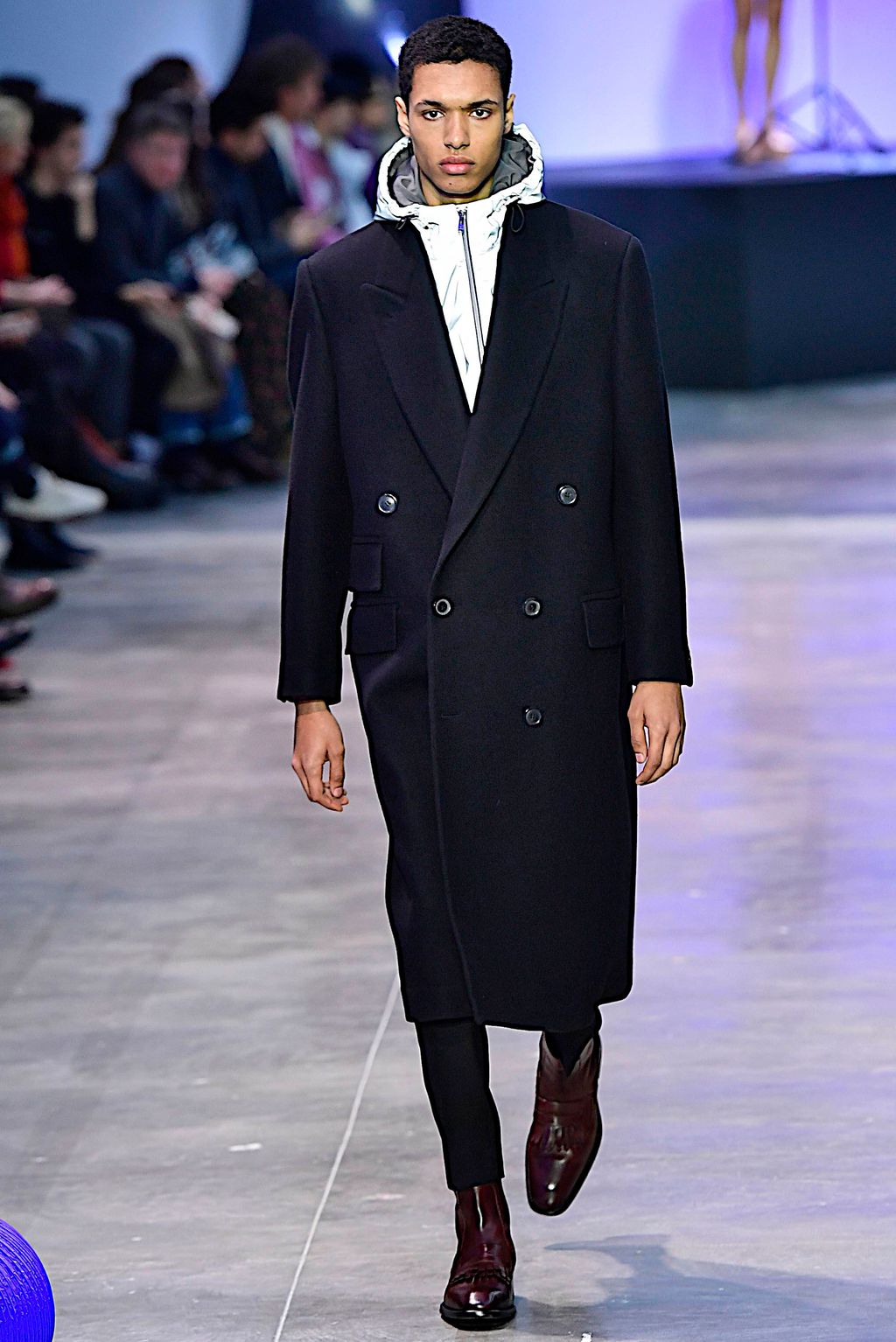 Fashion Week Paris Fall/Winter 2019 look 23 from the Cerruti 1881 collection 男装