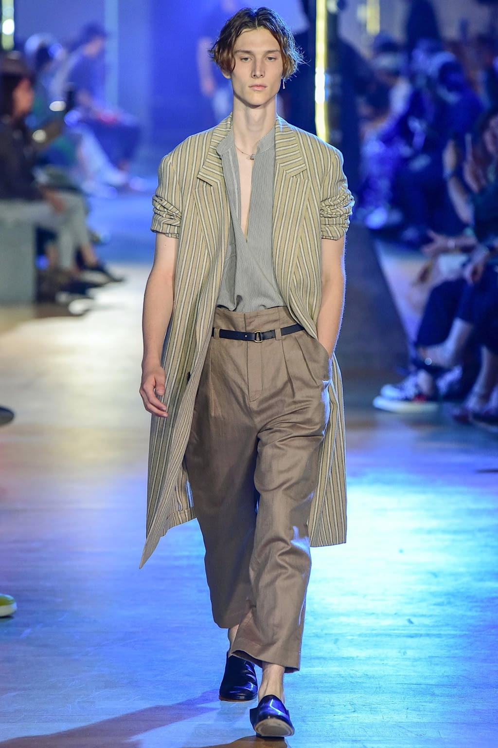 Fashion Week Paris Spring/Summer 2019 look 26 from the Cerruti 1881 collection menswear