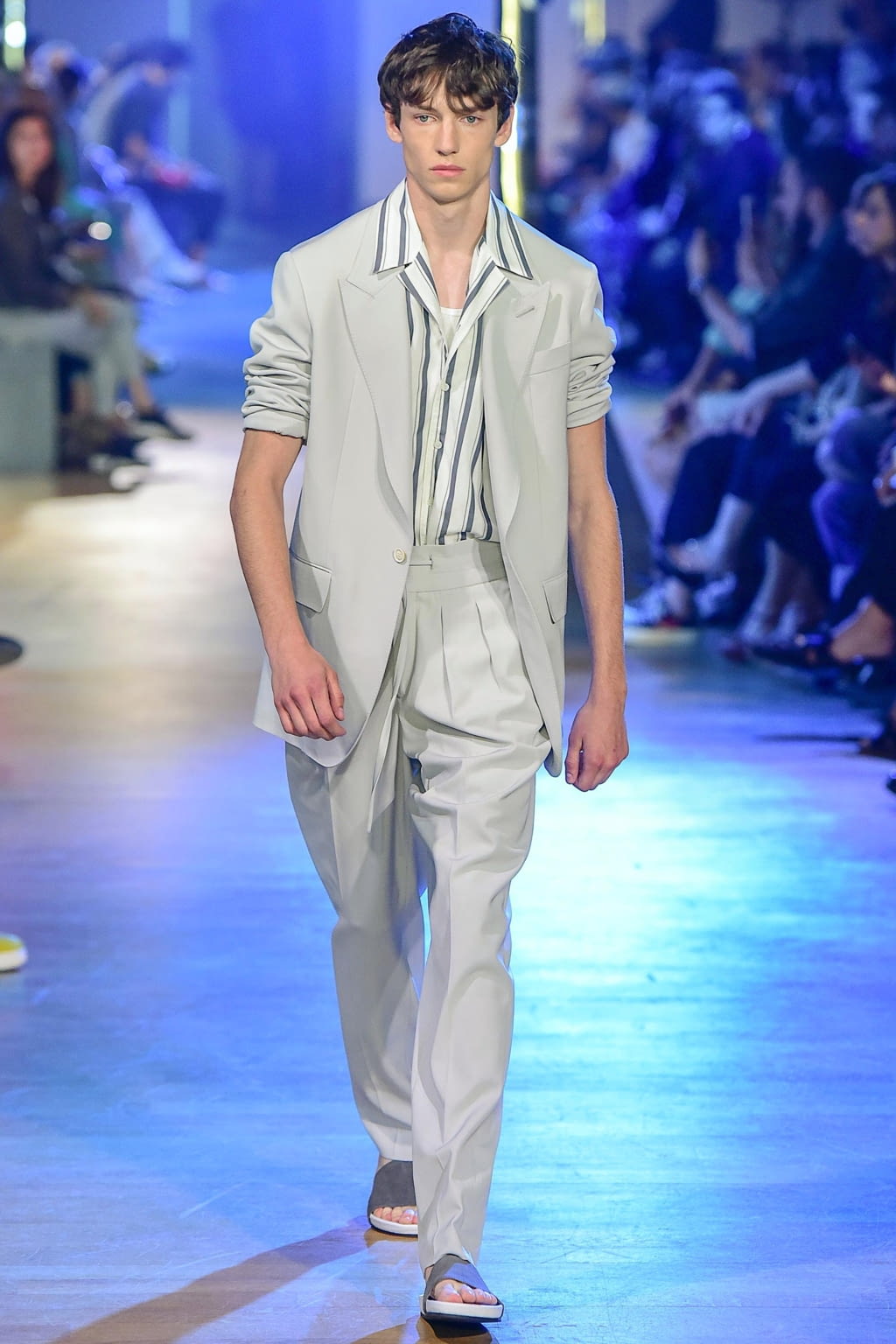 Fashion Week Paris Spring/Summer 2019 look 30 from the Cerruti 1881 collection menswear