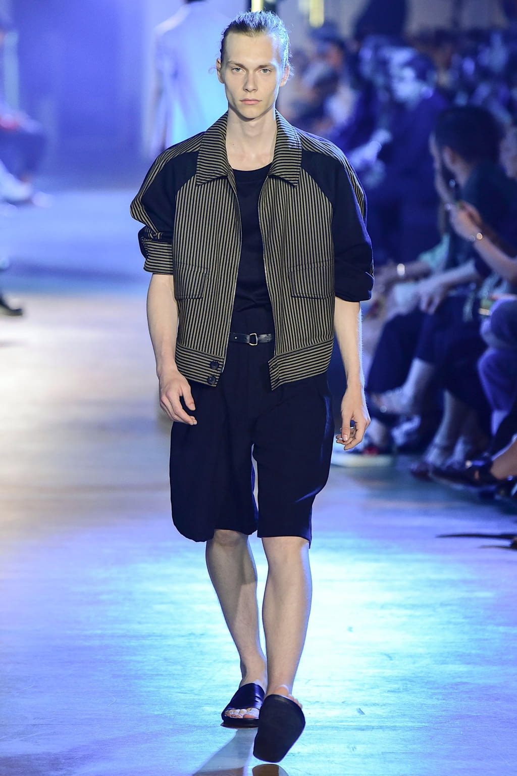 Fashion Week Paris Spring/Summer 2019 look 31 from the Cerruti 1881 collection menswear