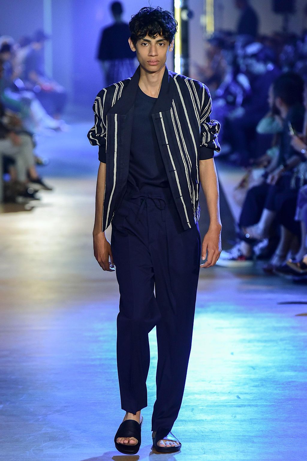 Fashion Week Paris Spring/Summer 2019 look 35 from the Cerruti 1881 collection 男装