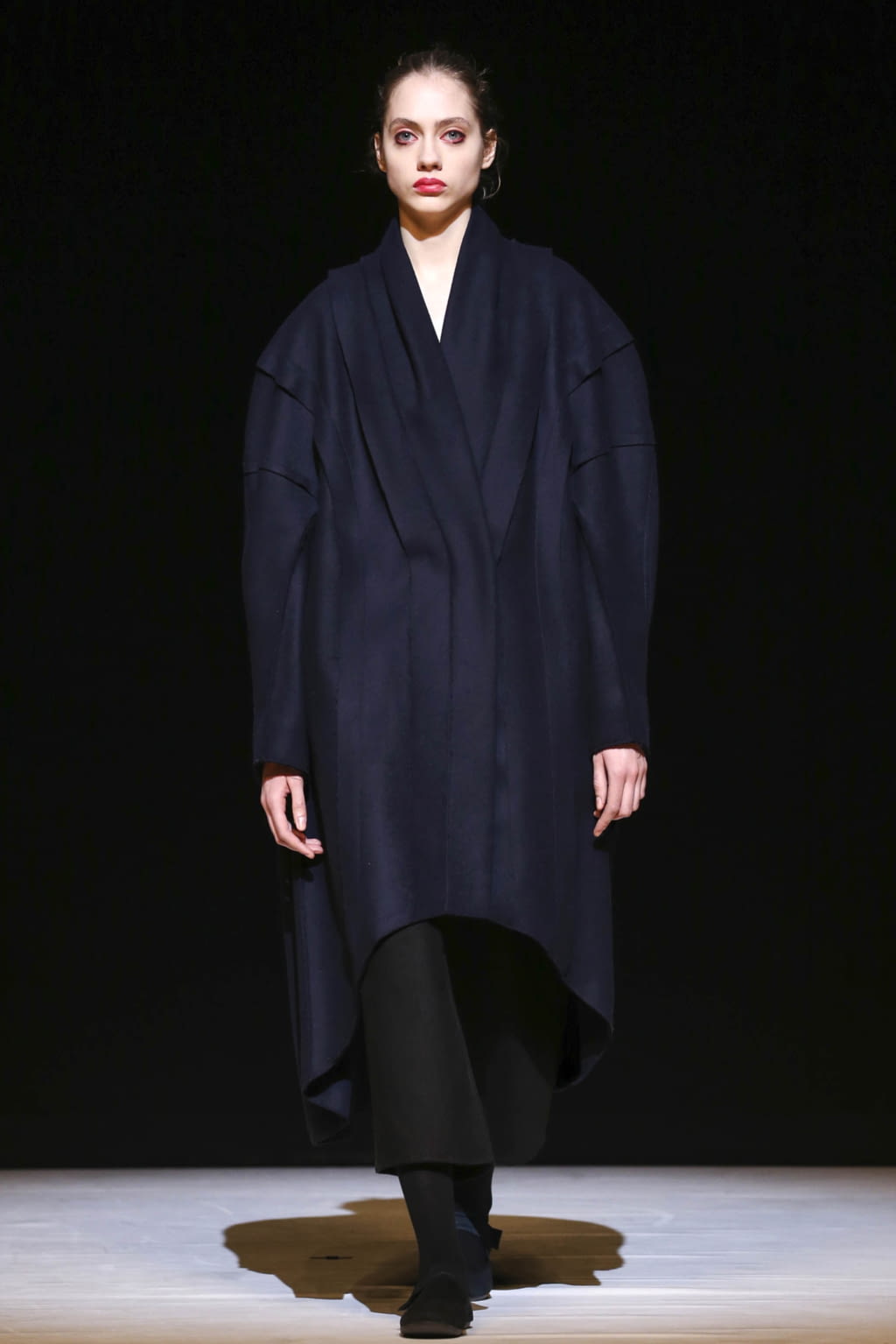 Fashion Week London Fall/Winter 2017 look 12 from the Chalayan collection womenswear
