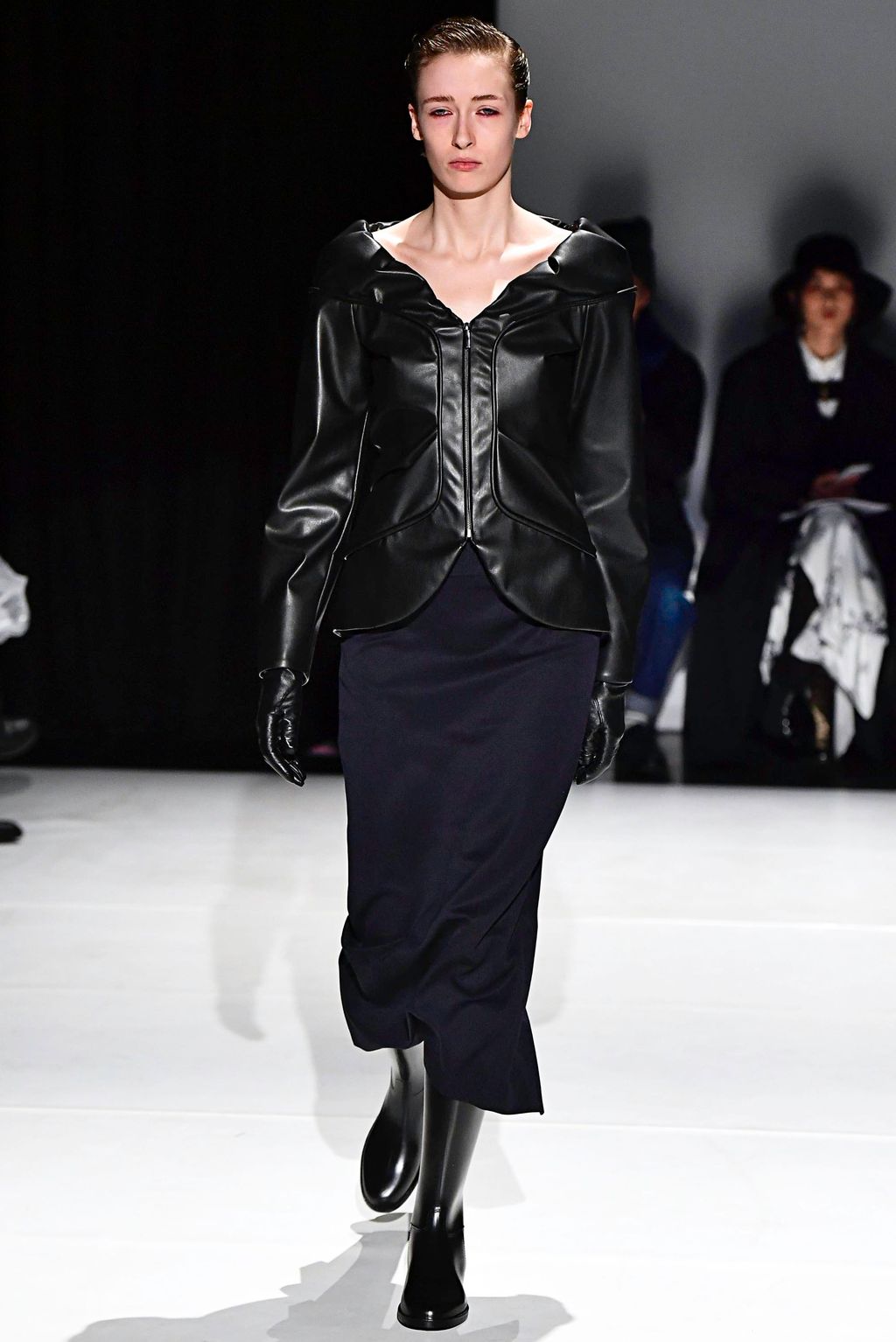 Fashion Week London Fall/Winter 2019 look 4 from the Chalayan collection womenswear