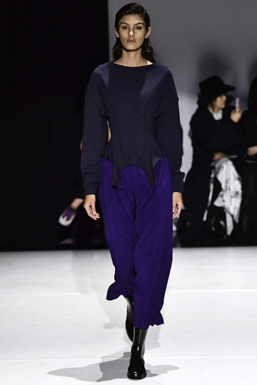 Fashion Week London Fall/Winter 2019 look 41 from the Chalayan collection womenswear