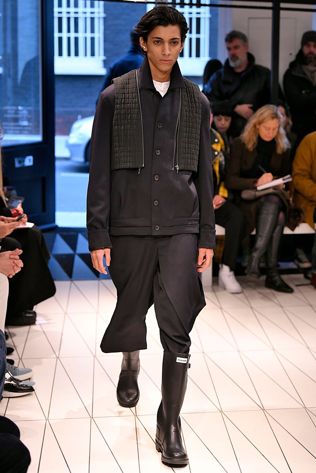 Fashion Week London Fall/Winter 2019 look 10 from the Chalayan collection menswear