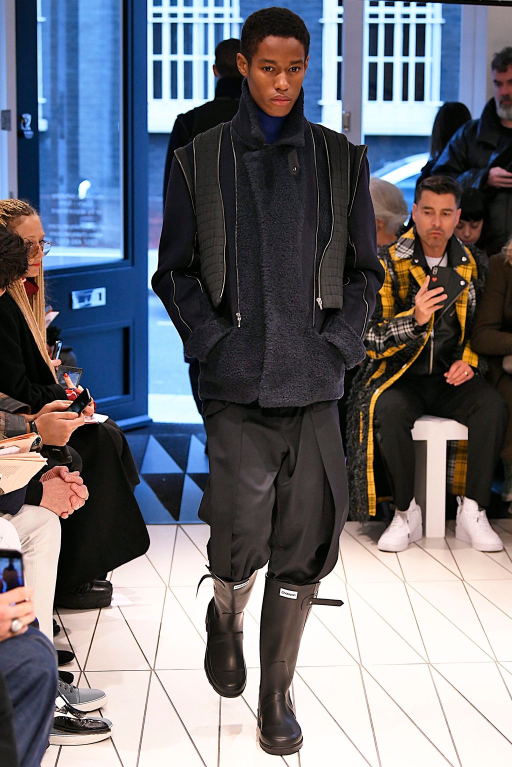 Fashion Week London Fall/Winter 2019 look 12 from the Chalayan collection menswear