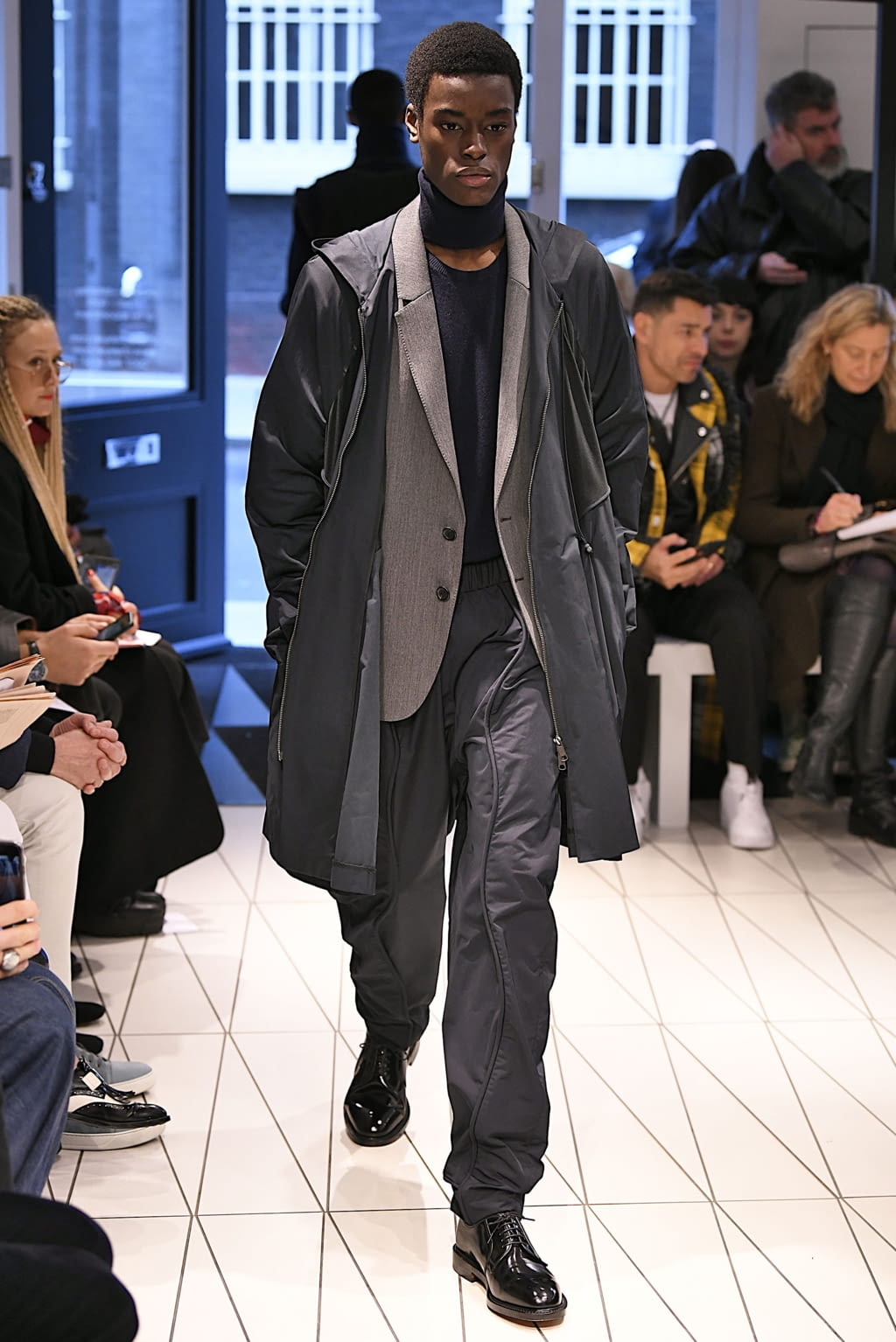 Fashion Week London Fall/Winter 2019 look 13 from the Chalayan collection menswear