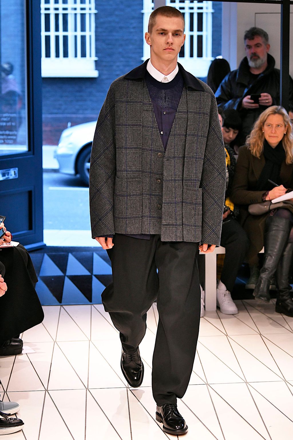 Fashion Week London Fall/Winter 2019 look 14 from the Chalayan collection menswear