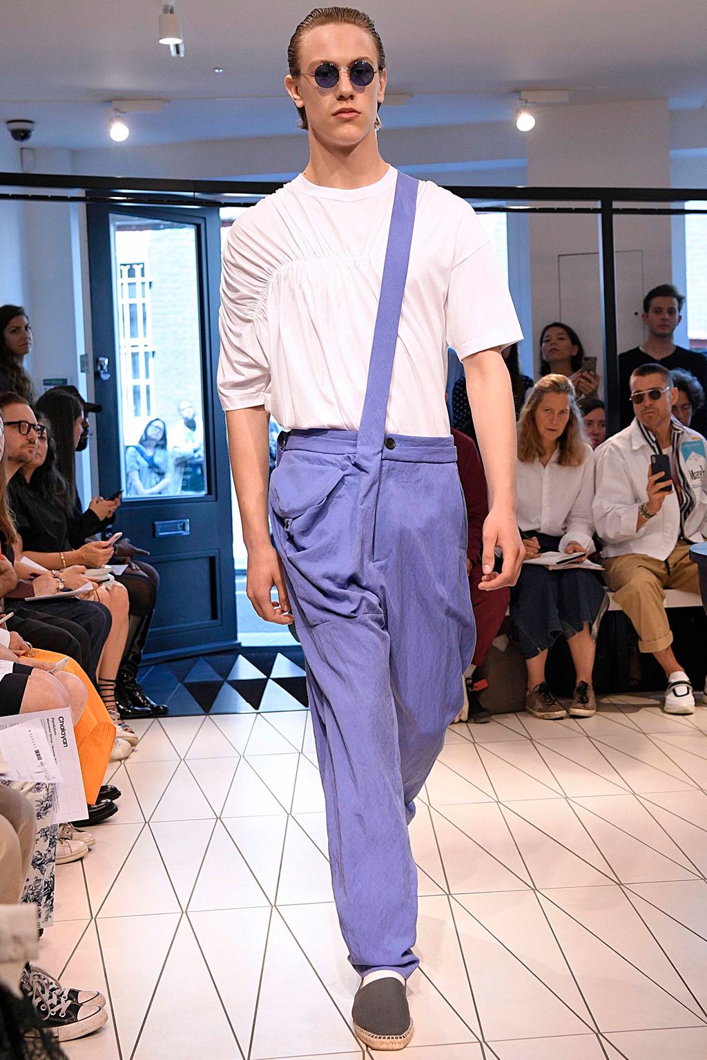 Fashion Week London Spring/Summer 2019 look 11 from the Chalayan collection menswear