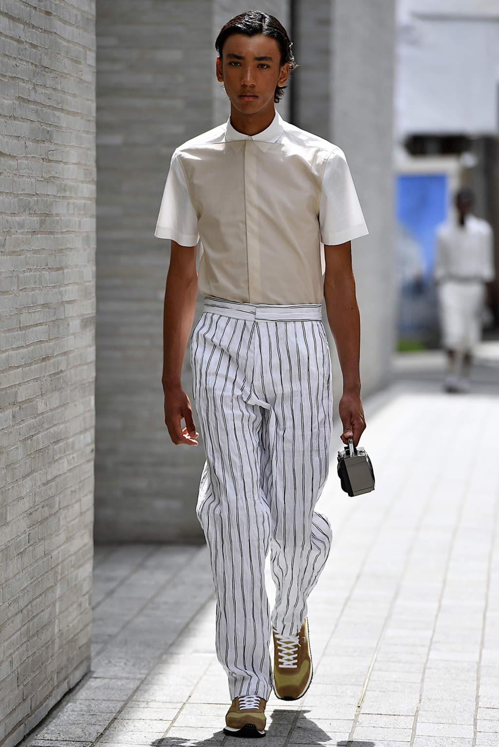 Fashion Week London Spring/Summer 2020 look 4 from the Chalayan collection menswear
